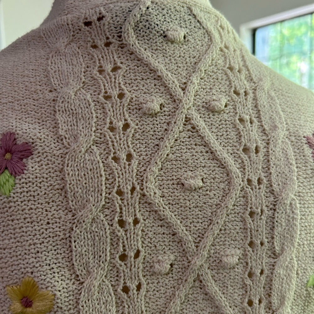 Zara Cream and Purple Jersey with Floral Embroidery - Picture 8 of 8
